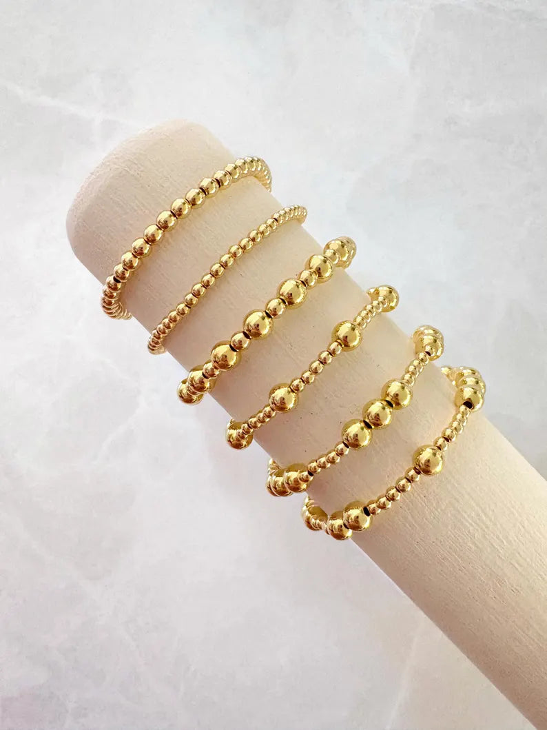 The Classic Mixed Size Collection