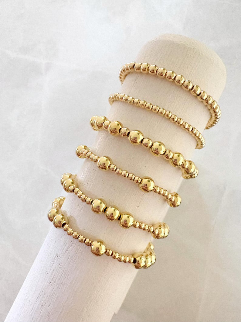 The Classic Mixed Size Collection