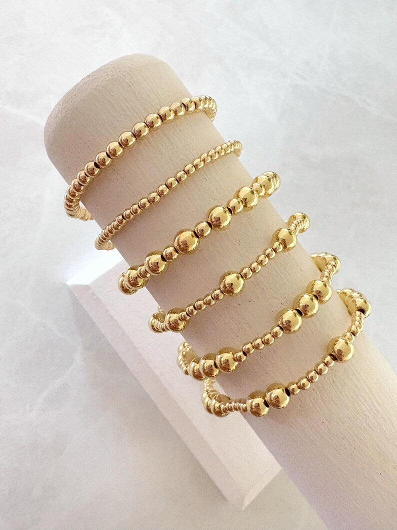 The Classic Mixed Size Collection